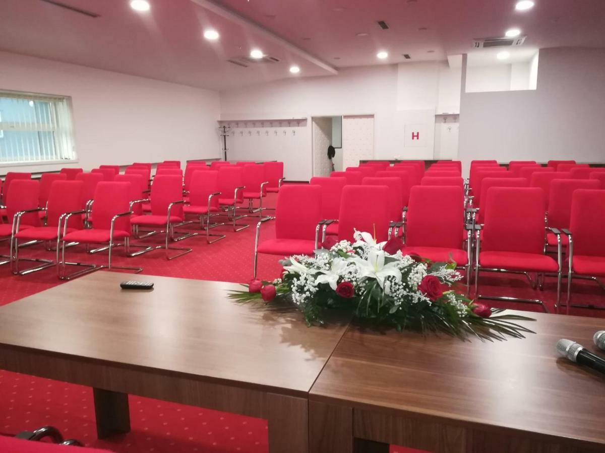 Hotel Jelena Баня-Лука Экстерьер фото